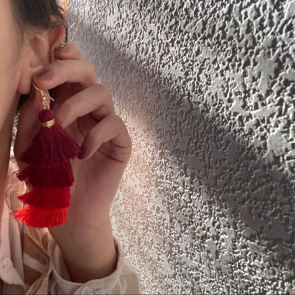 “Kona” / Multi Tassels Color Earrings - Picture 5 of 5